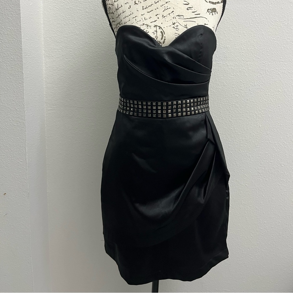 Elegant Black Strapless Dress